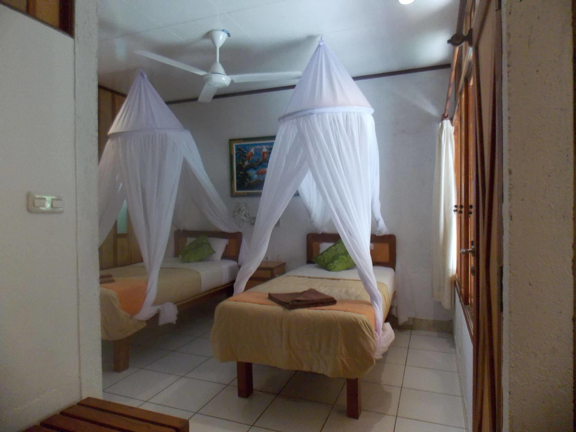 Komodo Lodge Labuan Bajo Zewnętrze zdjęcie