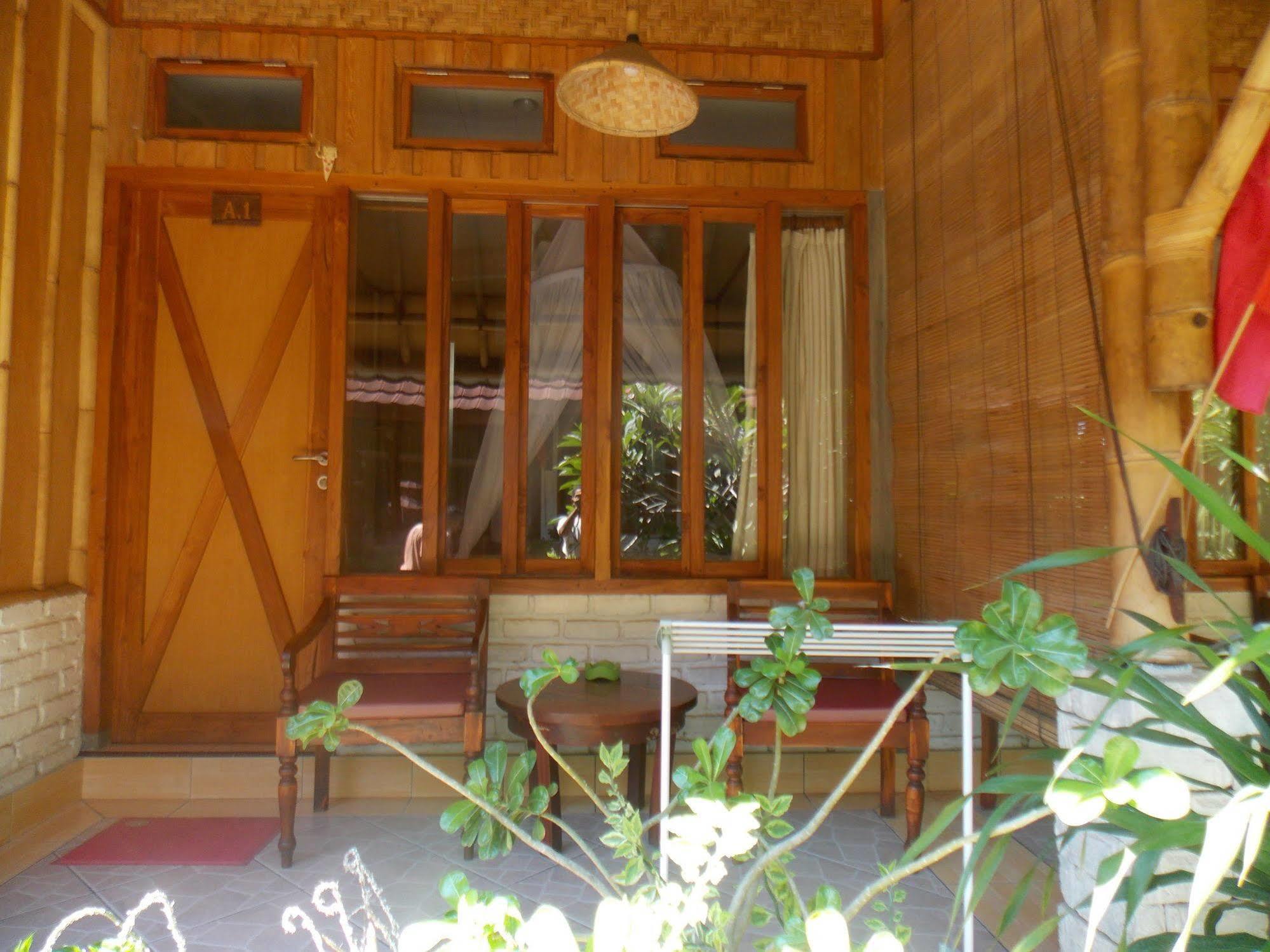 Komodo Lodge Labuan Bajo Zewnętrze zdjęcie